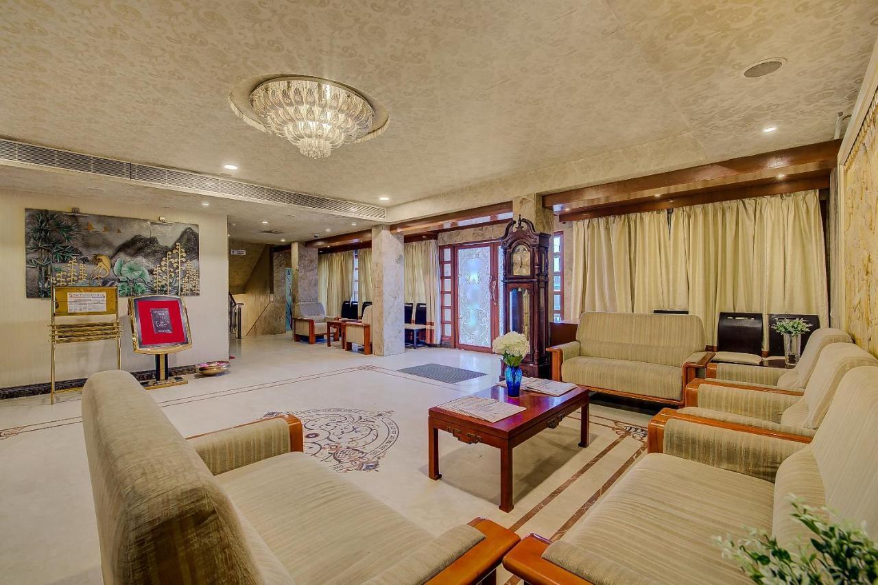 Metro Grand Hotel Ченнаи Экстерьер фото
